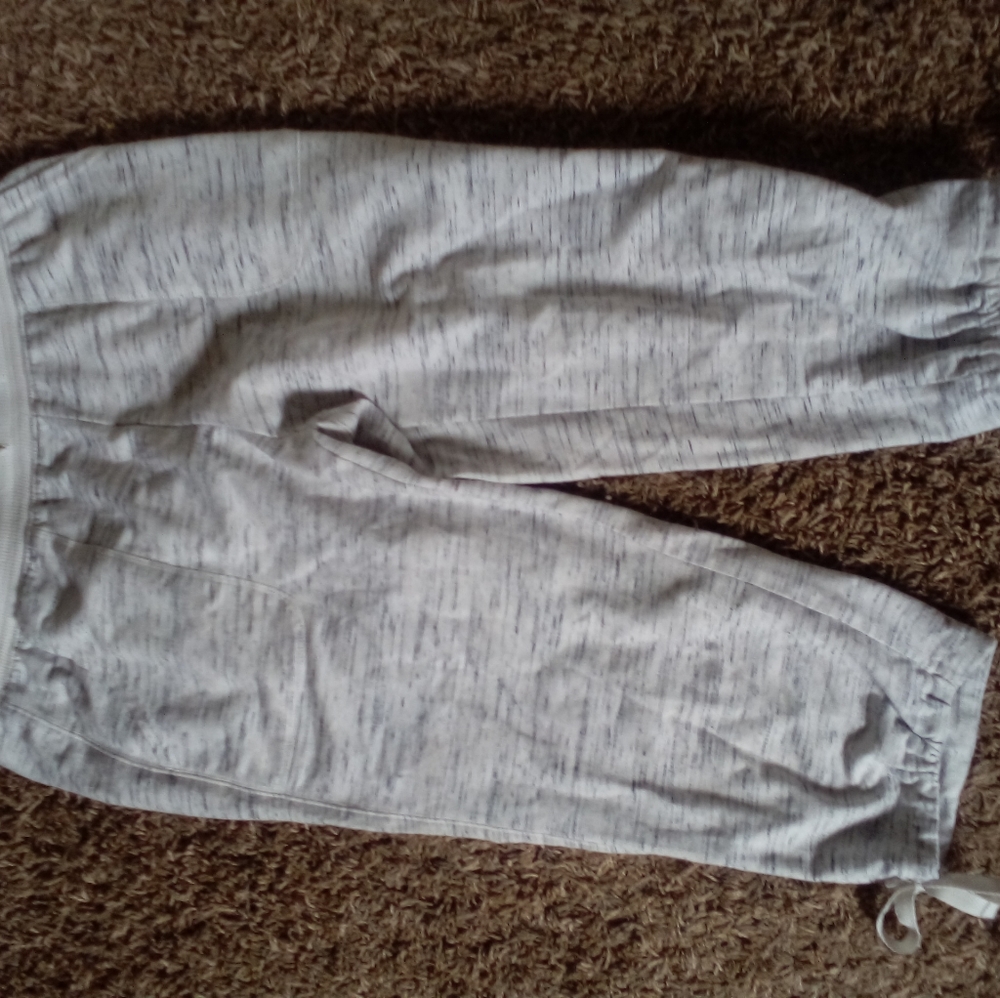 Women's capri pants